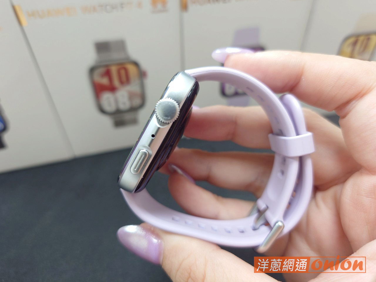 HUAWEI WATCH Fit 4 機身輕薄