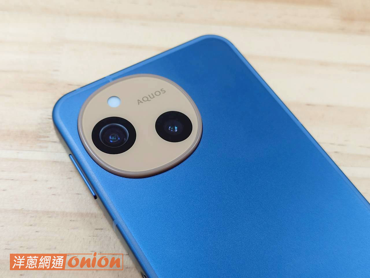 SHARP AQUOS sense10 外觀 miyake design